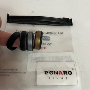 NEW Egnaro Silicone Wedding Ring set of 4 Rings Size 10 Ergonomic Design AirFlow